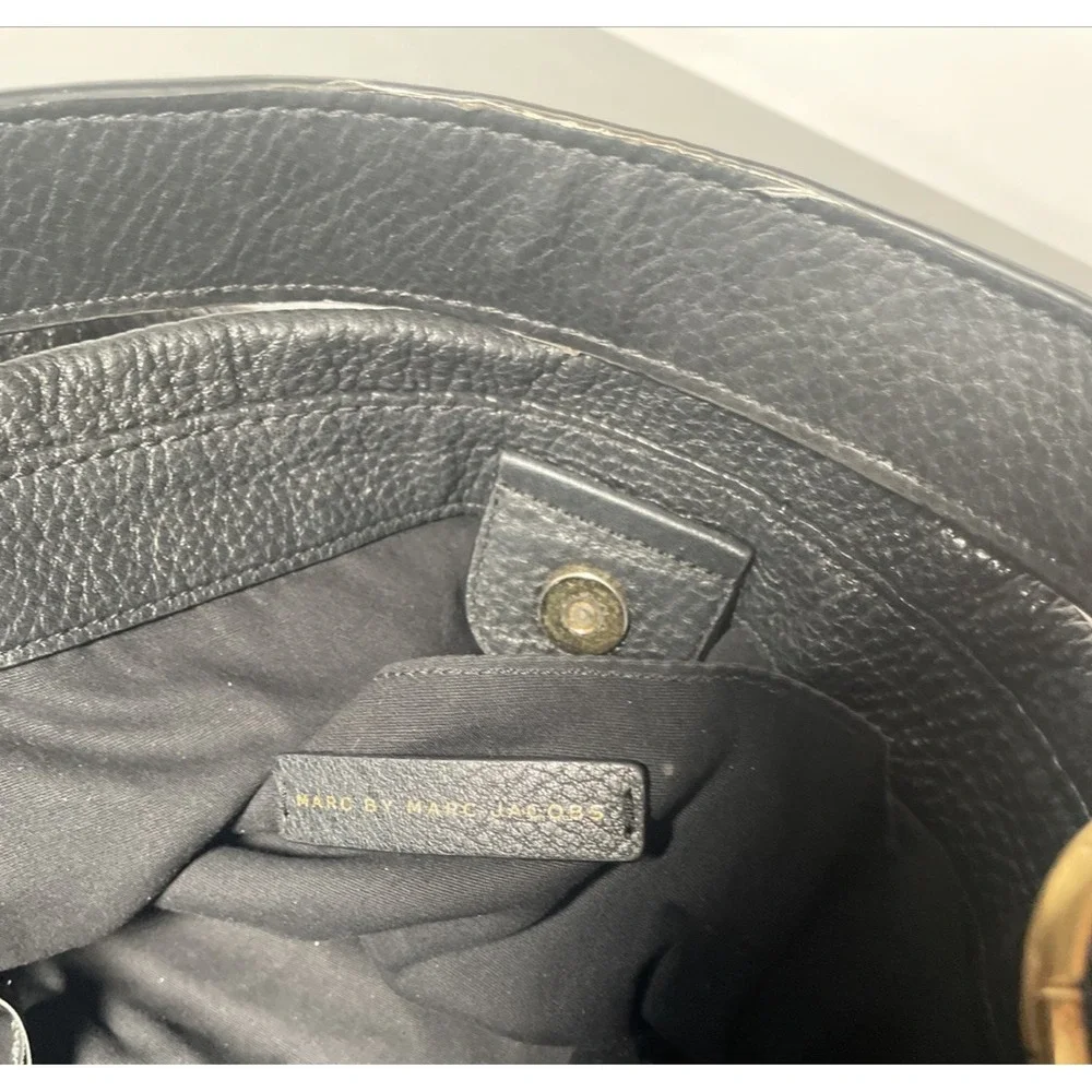 MARC BY MARC JACOBS‎ PEBBLED LEATHER HOBO BAG